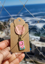 Cargar imagen en el visor de la galería, Luna rosa femenina