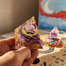 Cargar imagen en el visor de la galería, Amatista y simbología