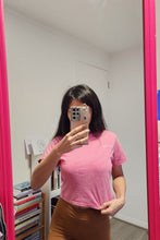 Cargar imagen en el visor de la galería, Polera crop top colores