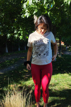 Cargar imagen en el visor de la galería, Polera siempre cree que algo increíble está por suceder