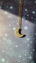 Cargar imagen en el visor de la galería, Luna brillante fantasía