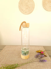 Cargar imagen en el visor de la galería, Botella vidrio poder aventurina