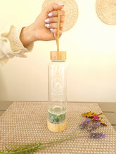 Cargar imagen en el visor de la galería, Botella vidrio poder aventurina